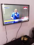 A picture of Flat tv Inc 32 pintech Bei 200