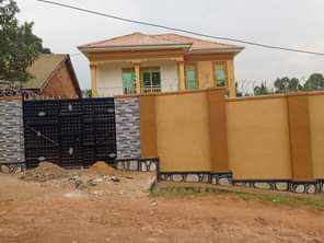 A picture of  MONEY NEEDED SO URGENTLY Flat House for sale 3