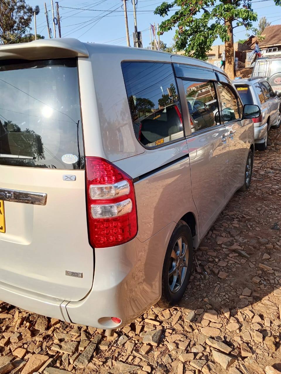 A picture of Toyota Noah