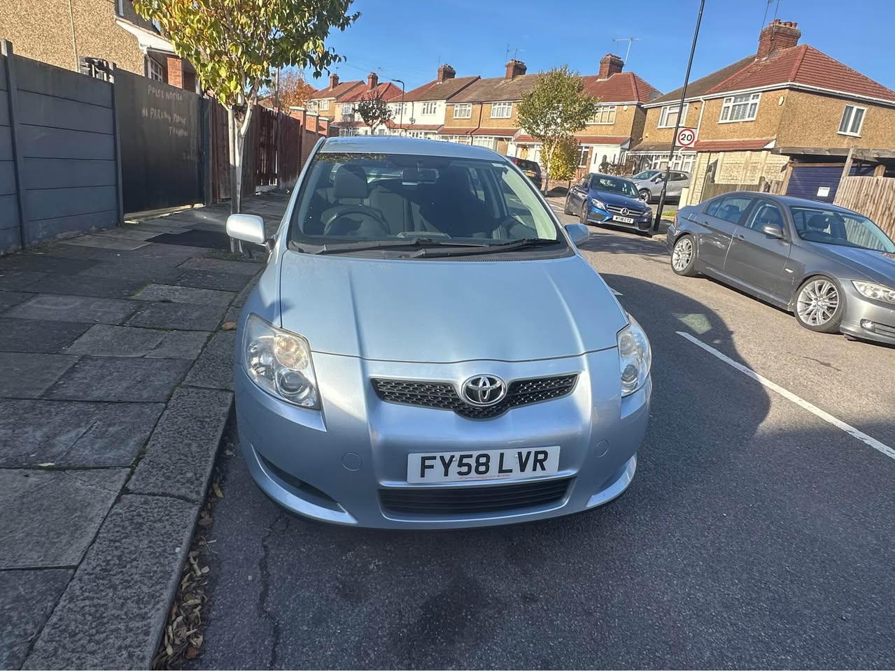toyota auris