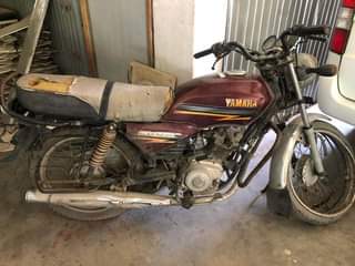 A picture of Pikipiki aina ya Yamaha nauza kama sekelepa Bei laki na