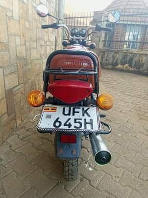 A picture of It s available 3 3m lol or wtsup 0704856235 documents