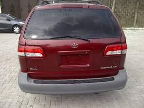 A picture of Toks auction sales Toyota Sienna bus buy and drive With