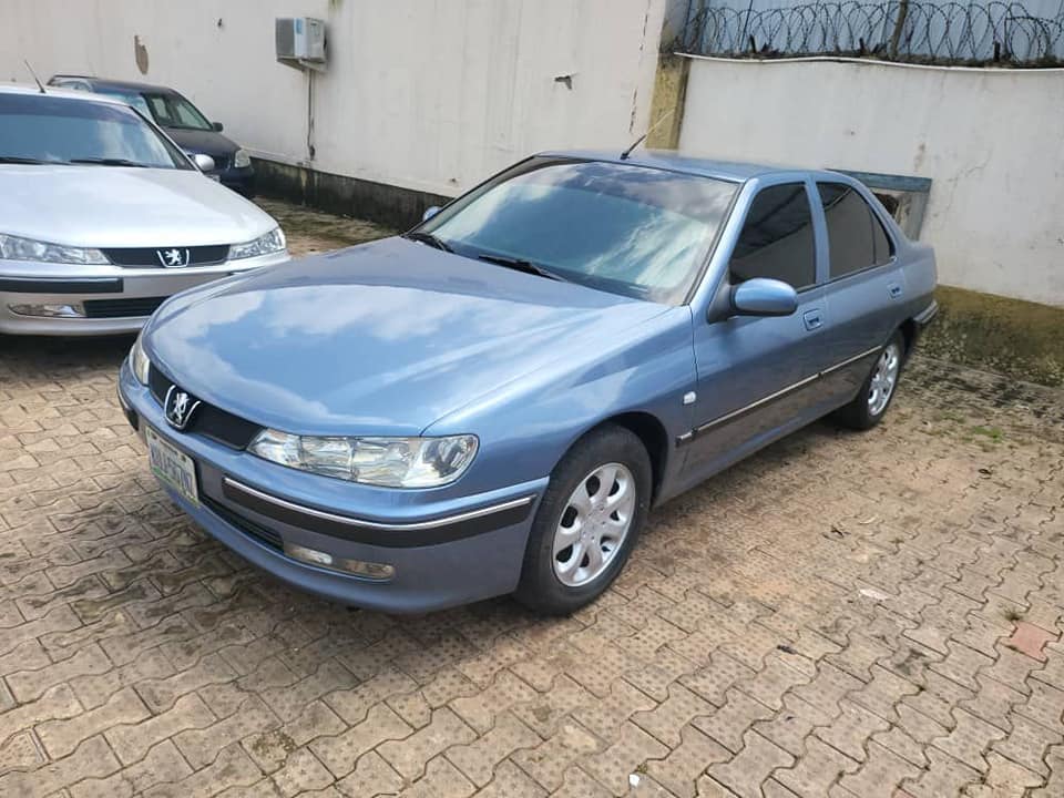 A picture of PEUGEOT 406