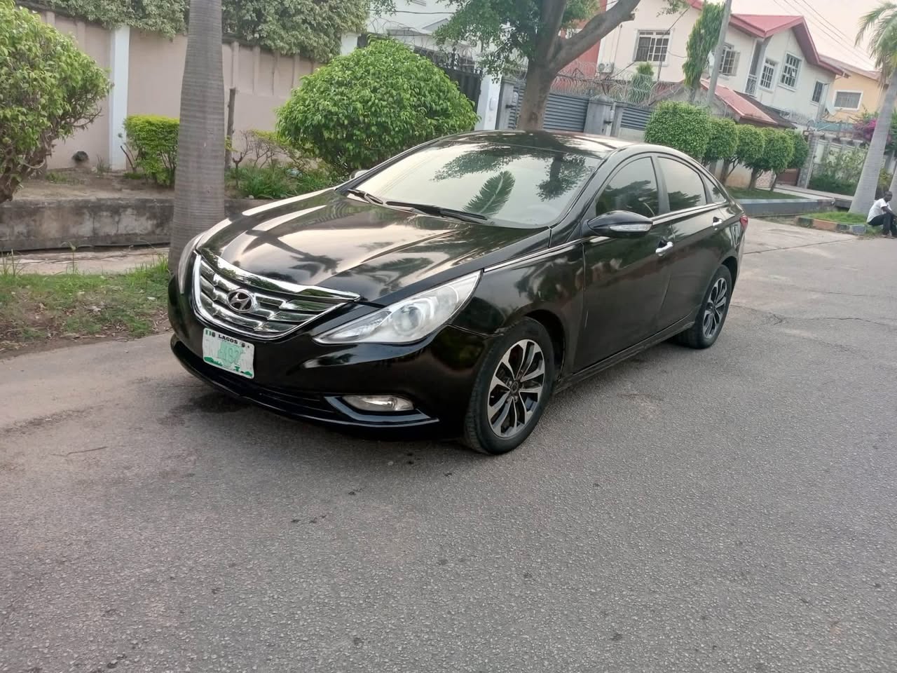 A picture of  Distress Neatly used 2012 Hyundai Sonata with super sound