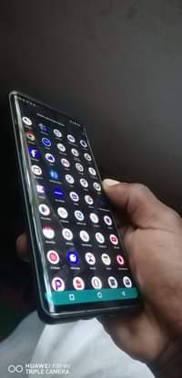 A picture of Aquos r6