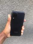A picture of SAMSUNG A12
