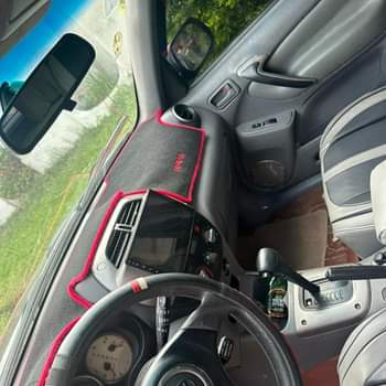 A picture of Toyota RAV4 2005