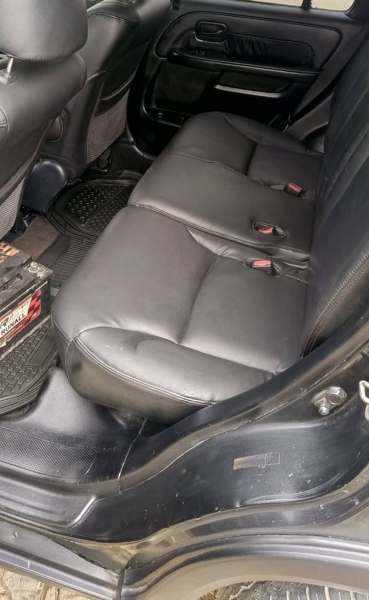 A picture of Honda CRV 04