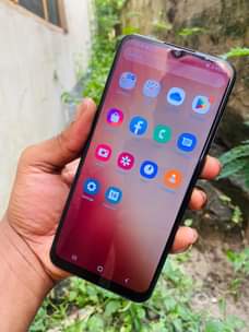 A picture of Samsung a04e