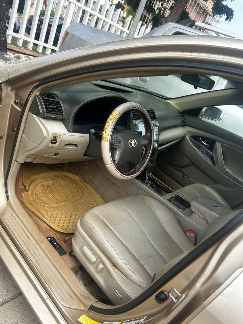 A picture of 2009 Super sharp first body Toyota Camry muscle 7M car