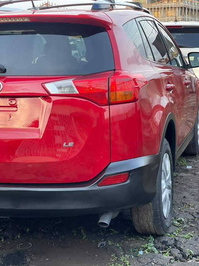 A picture of Toyota Rav4 2015 Le foreign used accident free with navigation