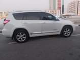 A picture of Toyota Rav 4 model 2012 gcc v 4 full option