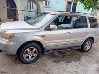 A picture of Honda pilot
