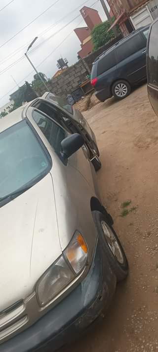 A picture of Toyota Sienna 2002 model