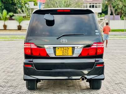 A picture of Toyota alphard