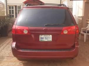 A picture of 2007 Toyota Sienna
