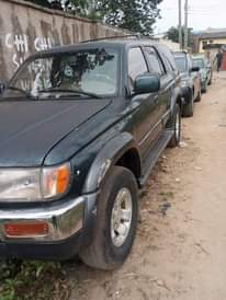A picture of 1999 Toyota 4runner