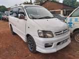 A picture of 2000 Japan Toyota Noah