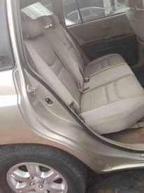 A picture of NEAT TOYOTA HIGHLANDER FOR SALE