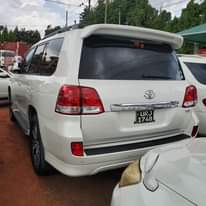 A picture of V8 2009 180M