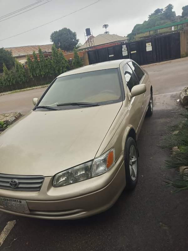 A picture of Toyota Camry pencil light for sale Very clean Body and