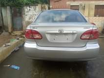 A picture of 04 toyota corrolla