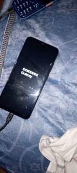 A picture of 160000 Samsung galaxy A04e haina tatizo