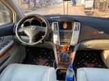 A picture of Lexus Rx330
