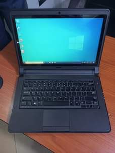 A picture of Dell latitude corei3