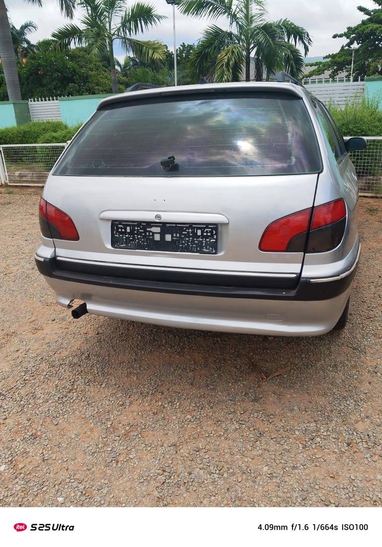 A picture of 406 wagon