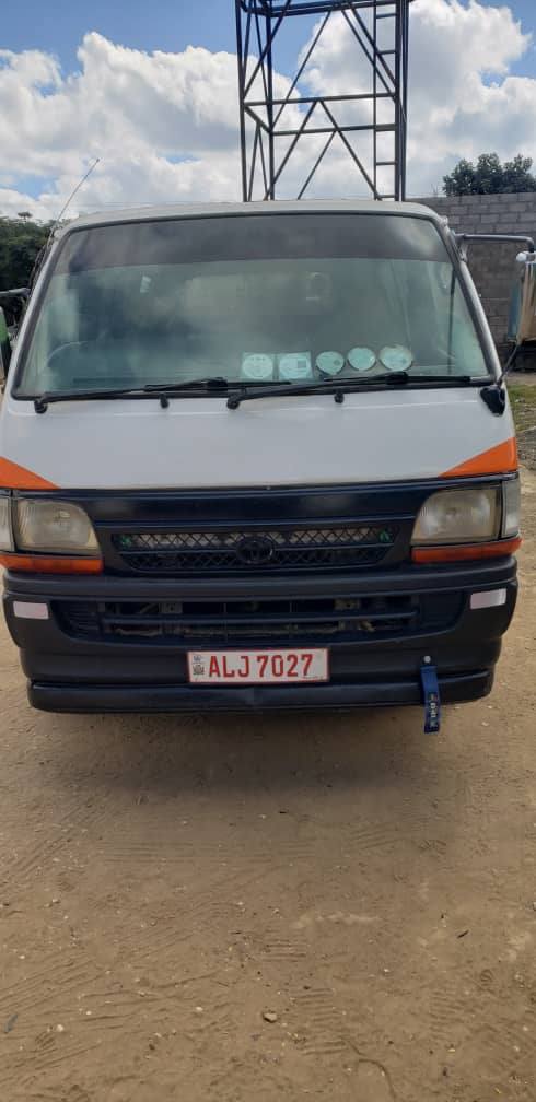used toyota hiace