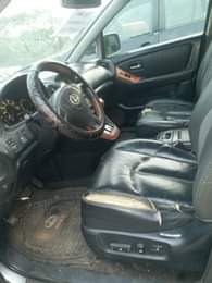 A picture of Lexus Rx 300 02 03 Note Gear not selecting well