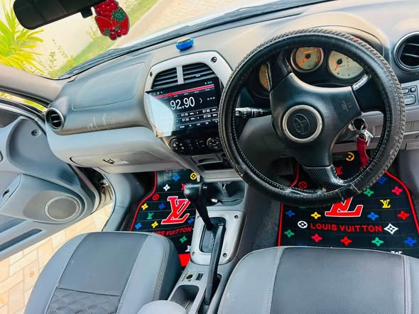 A picture of TOYOTA RAV4 KILLTIME