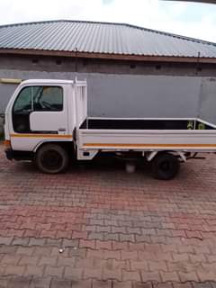 used nissan atlas