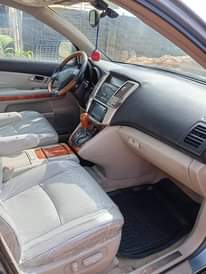 A picture of RX 330 Lexus