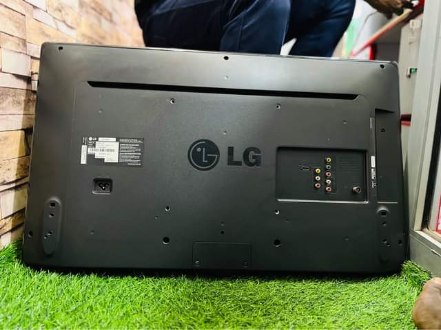 A picture of LG 32 inches Digital TV
