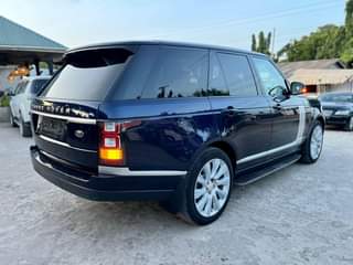 A picture of 2014 RANGE ROVER VOGUE SE