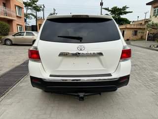 A picture of Toyota Highlander Tokunbo 2012 for sale direct Febuary Entry First