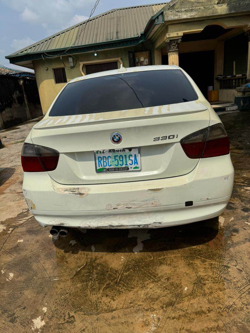 A picture of Reg 2008 bmw 3 series 330i needs baking