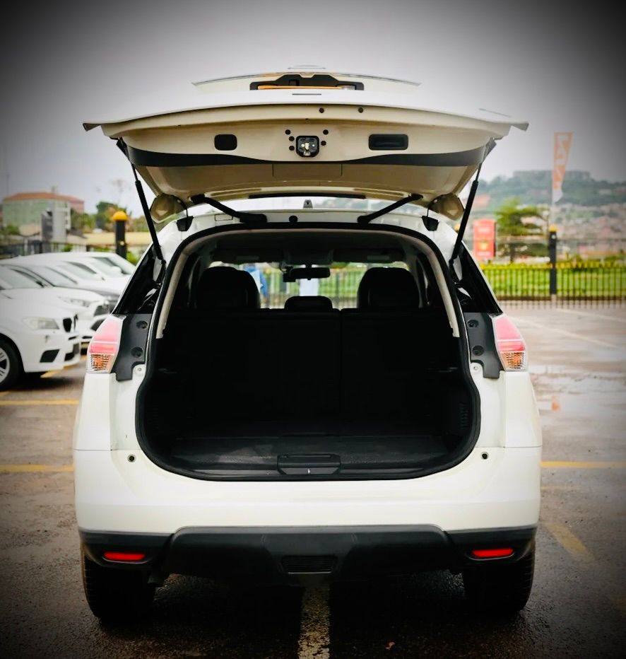 A picture of Nissan X Trail 2014 UGX 53 000 000 Call or