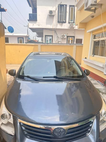 A picture of Toyota Avensis 2013 model Engine Gear Ac Buy and drive