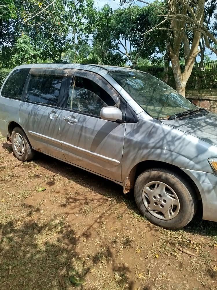A picture of 2000 Mazda MPV