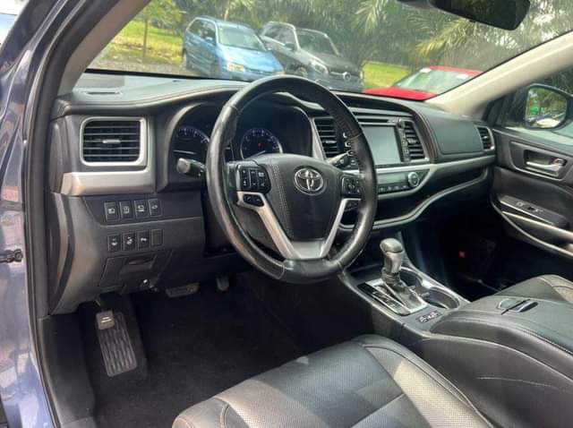 A picture of 2018 HIGHLANDER LIMITED FULLEST OPTION