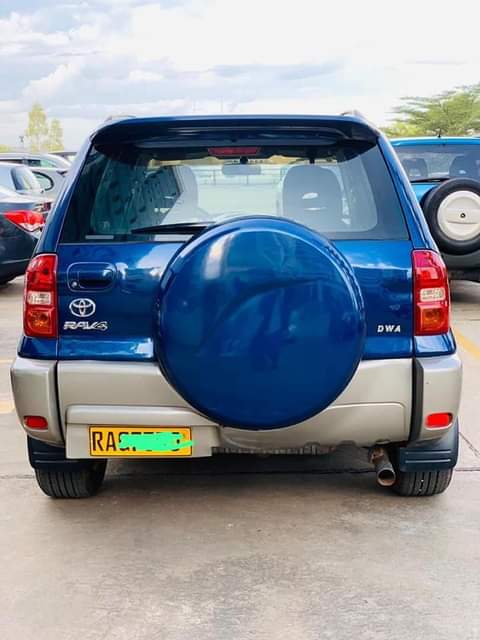 A picture of Rav 4 ya make