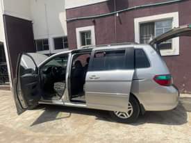 A picture of Honda Odyssey 2008
