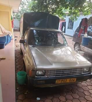 A picture of TOYOTA HILUX PICKUP