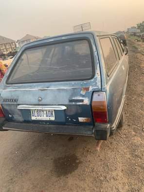 A picture of Peogeot 504 wagon complete pure first body pan is available