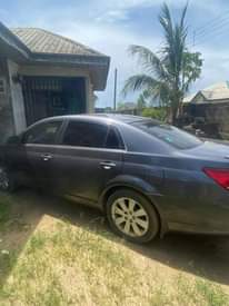 A picture of 2010 Toyota Avalon 1000