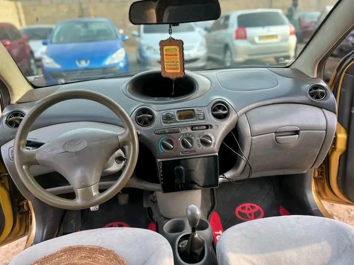 A picture of Toyota Yaris 2003 model